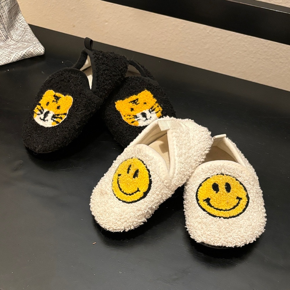Bundle of 2 - Kids Cozy Fuzzy Smiley Face and Tiger Slippers